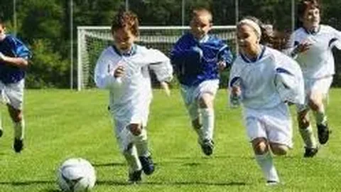 大衣哥媳妇透露未登记结婚，男方未满法定婚龄