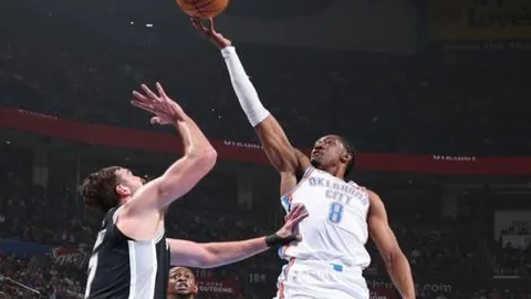 库里或在迈阿密与球队重逢，有望火热复出迎战对决