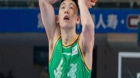 基米希续约公开：孔帕尼支持续约，个人表现达十年新高